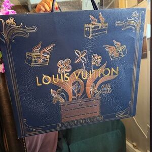 2025 louis vuitton Christmas shopping bag